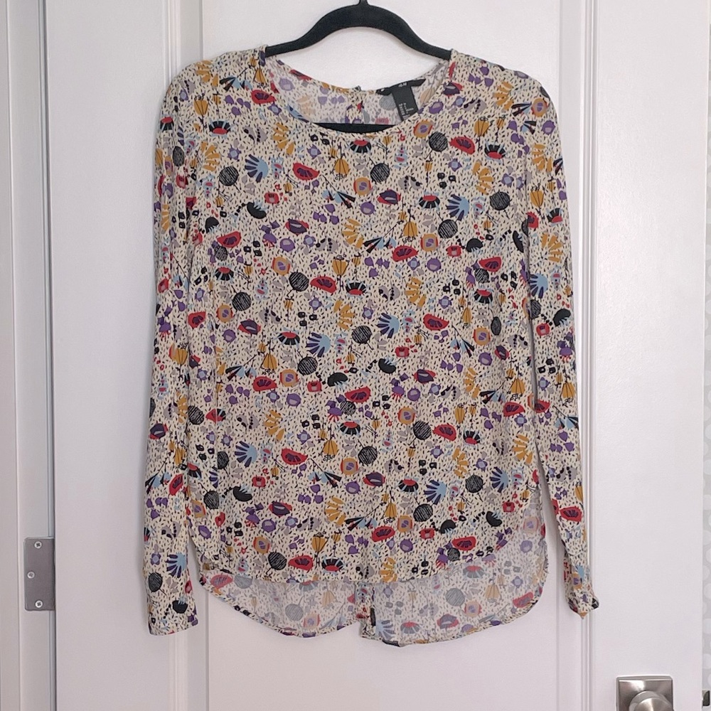 H&M Long Sleeved Button Back Blouse